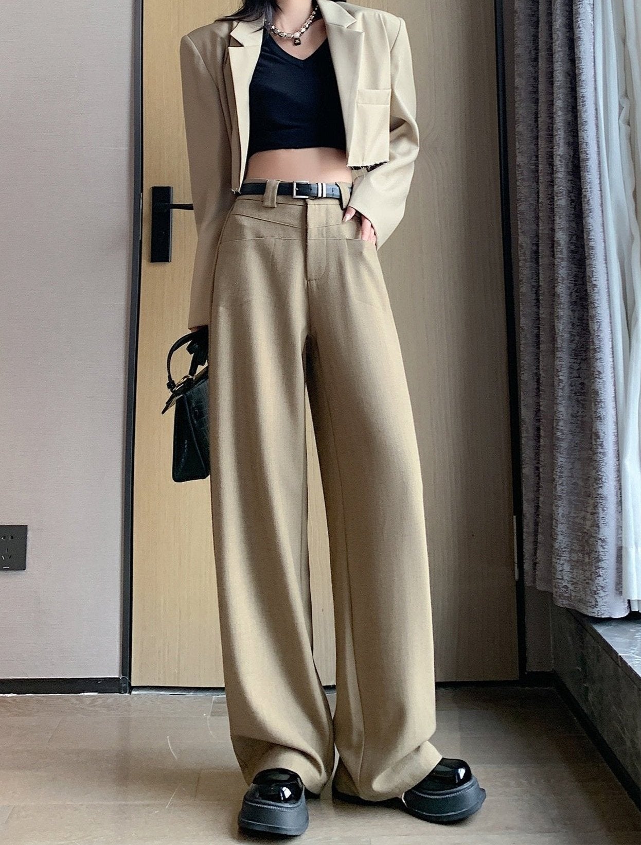 WIDE-LEG HIGH WAIST TROUSERS WITH FRONT POCKETS